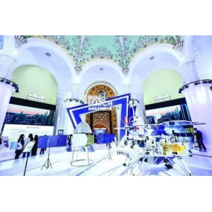 沙馳服飾提出“5G+RFID雙網多門店貨品同步管理技術”